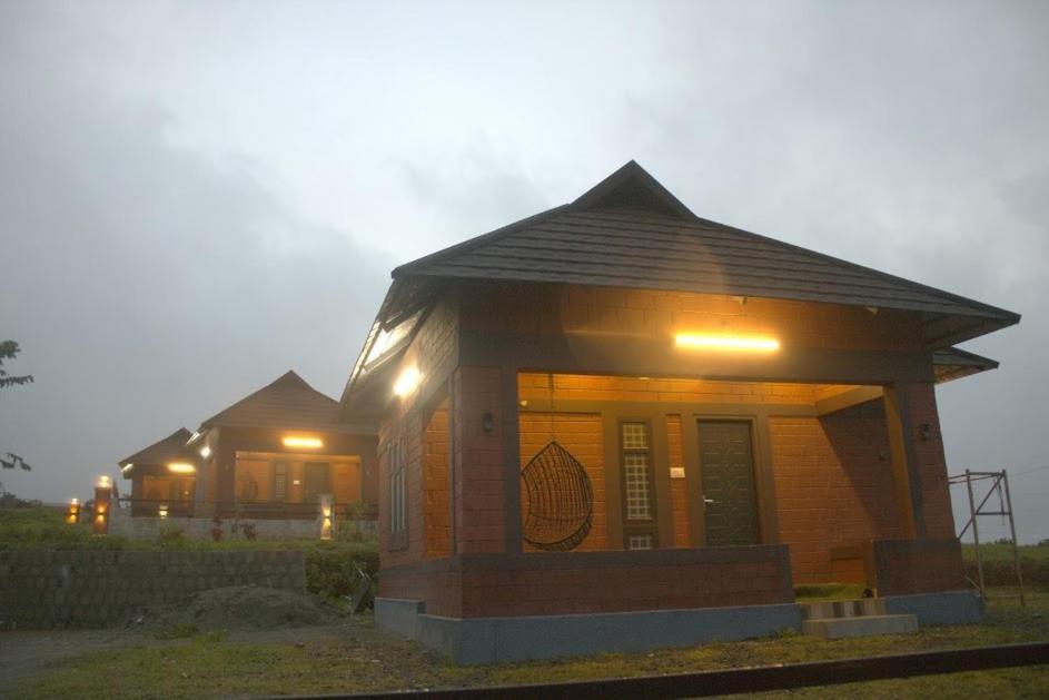 Misty Valley Resort Varagampadi 외부 사진